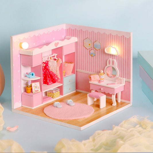 Miniature diorama - DIY - Garderobe